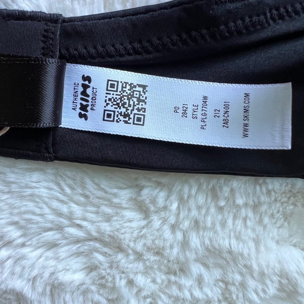 SKIMS Wireless Form Maternity T-Shirt Demi Nursing Bra Onyx Black Size 34DDD NEW - Picture 9 of 11